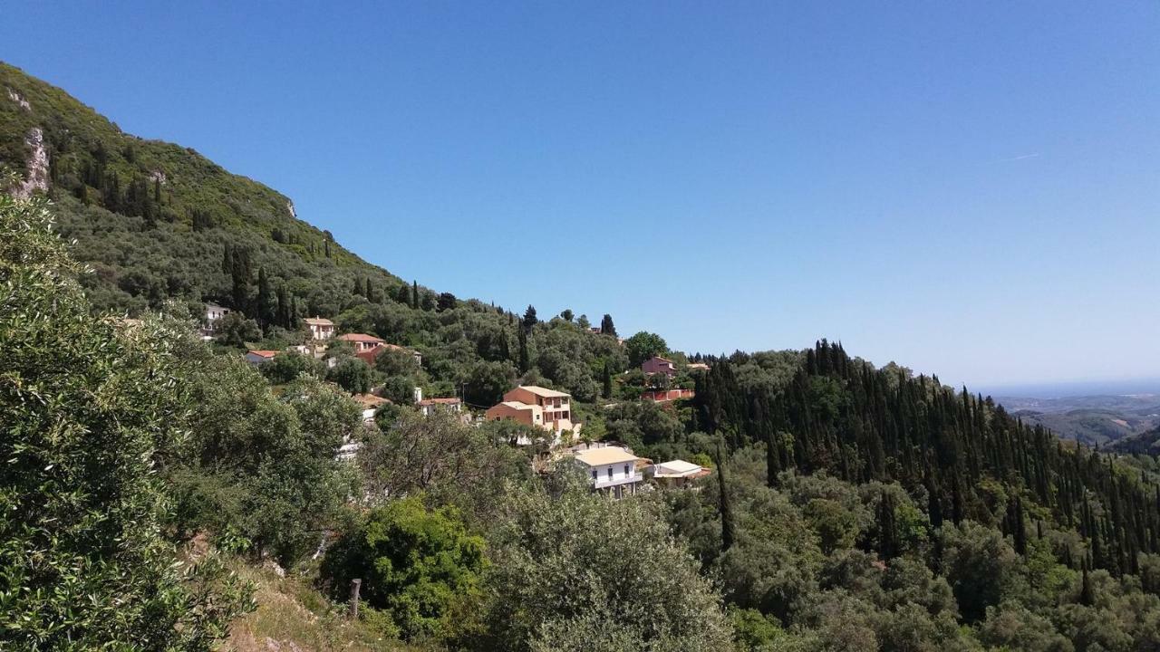 Сasa de vacaciones Traditional Cozy House In The Village Ano Garounas *